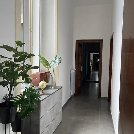 Apartment House *