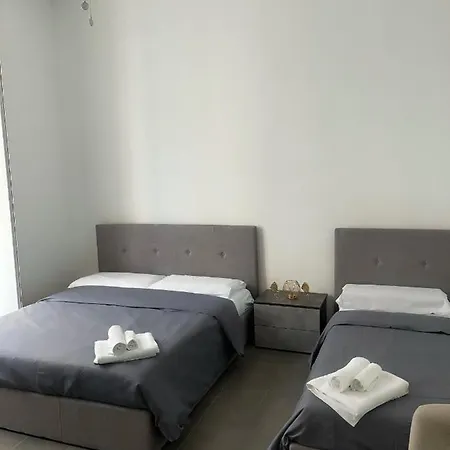 House Apartment *