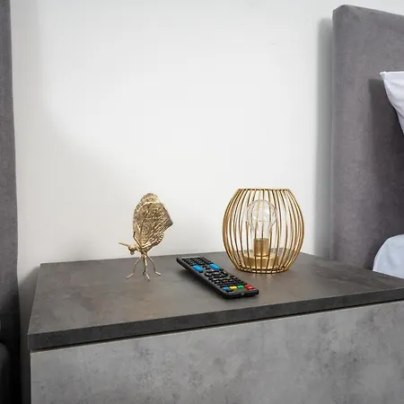 House Apartment *