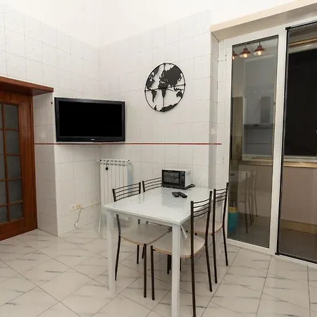 House Naples